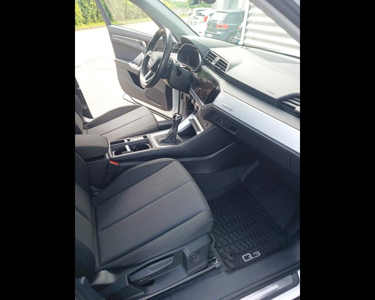 AUDI Q3 45 TFSI QUATTRO S-TRONIC BUSINESS ADVANCED