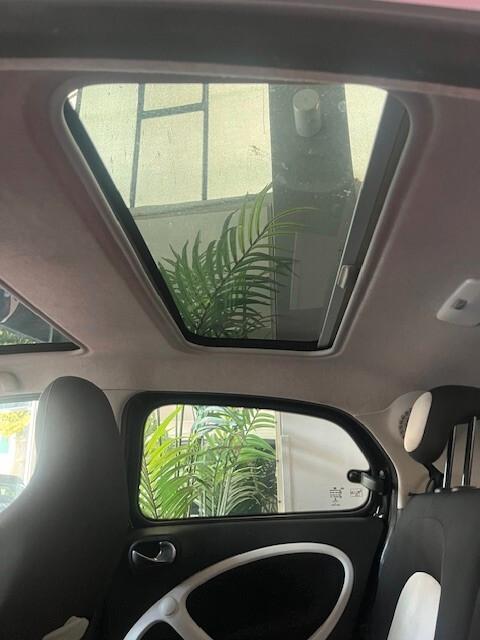 SMART FOR FOUR 1.0 PASSION TETTO PANORAMICO OK NEOPATENTATI