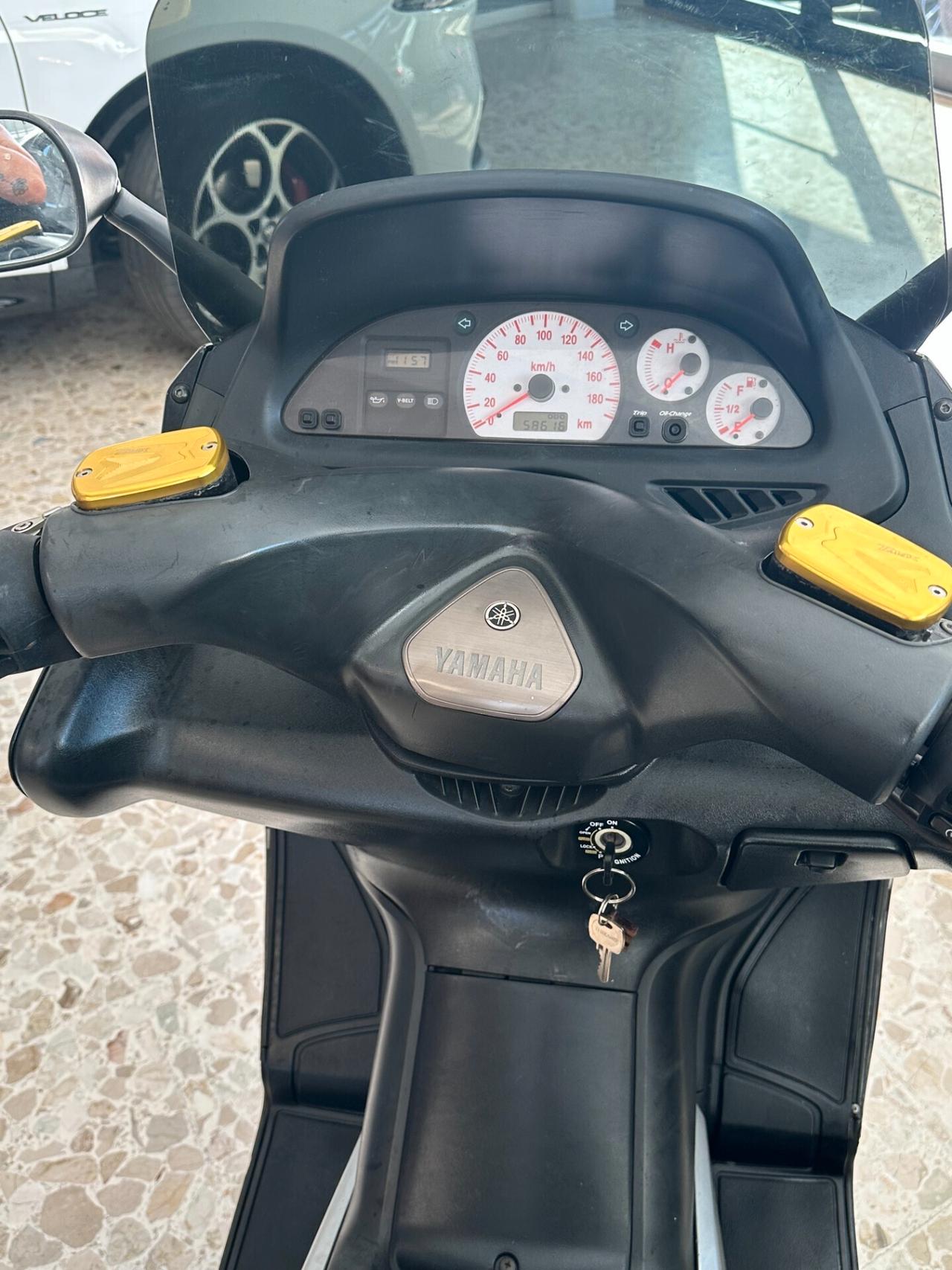 Yamaha TMAX 530