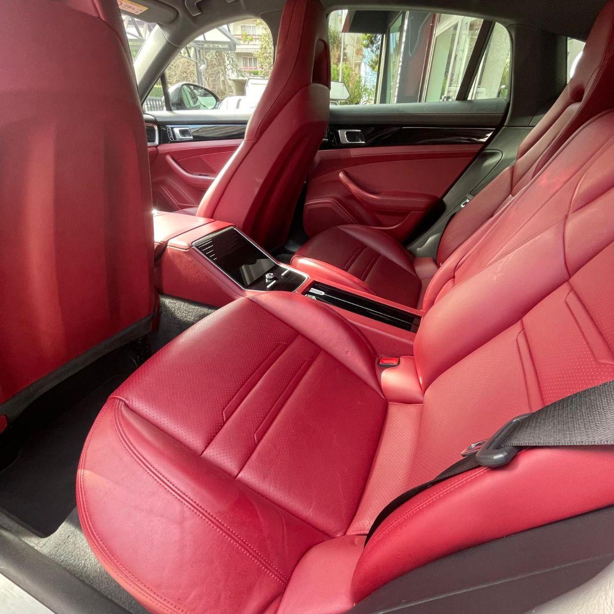 PORSCHE - Panamera -