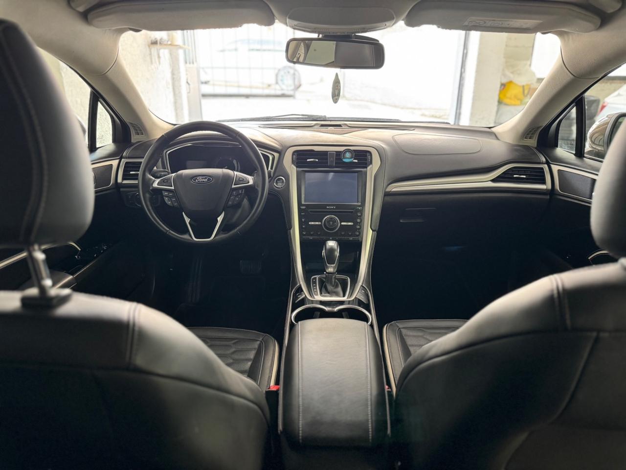 Ford Mondeo Full Hybrid 2.0 VIGNALE 36.000Km