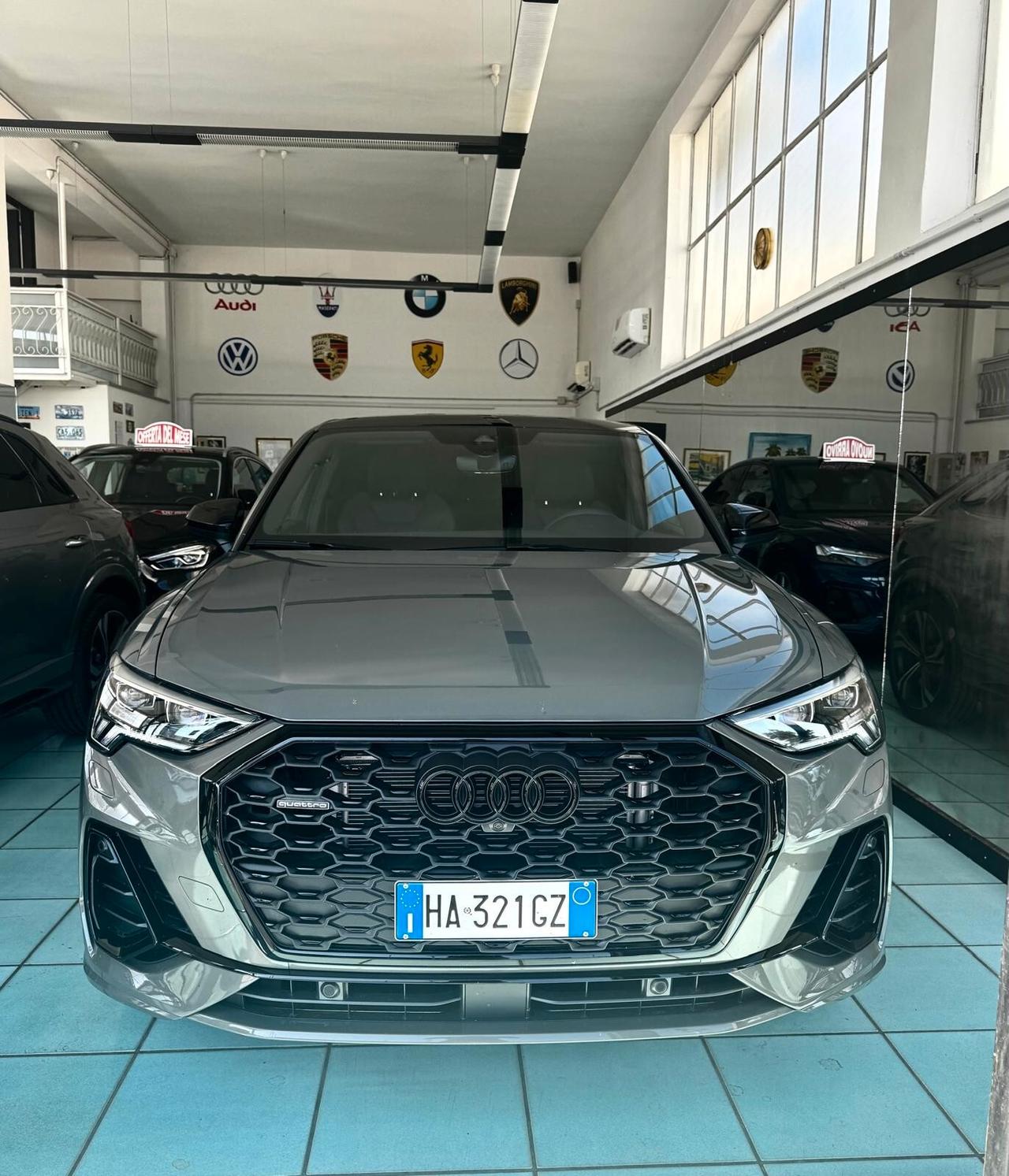 Audi Q3 SPB 40 TDI quattro S tronic Identity Black