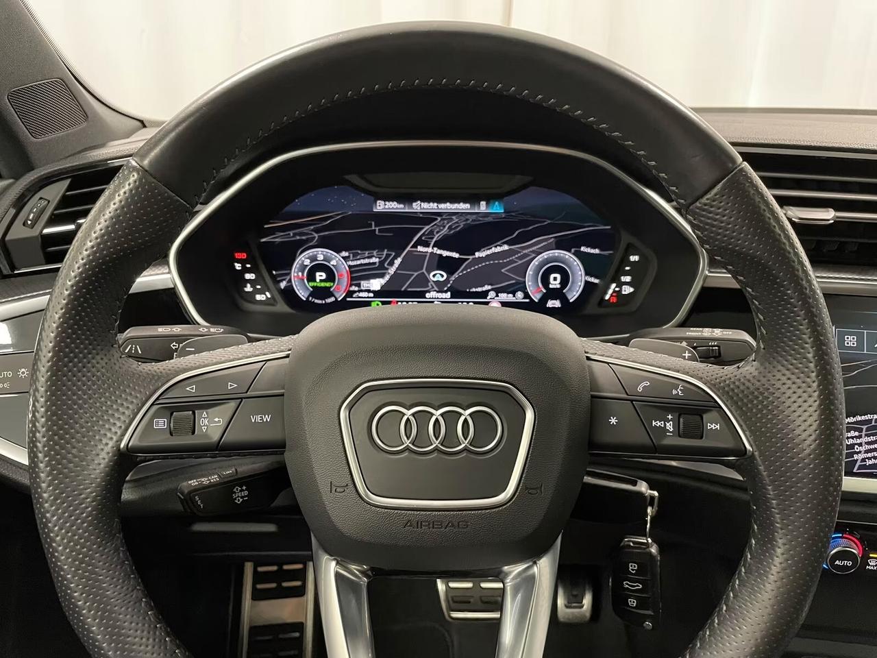 Audi Q3 SPB 40 TDI Q4 S-LINE PANO MATRIX