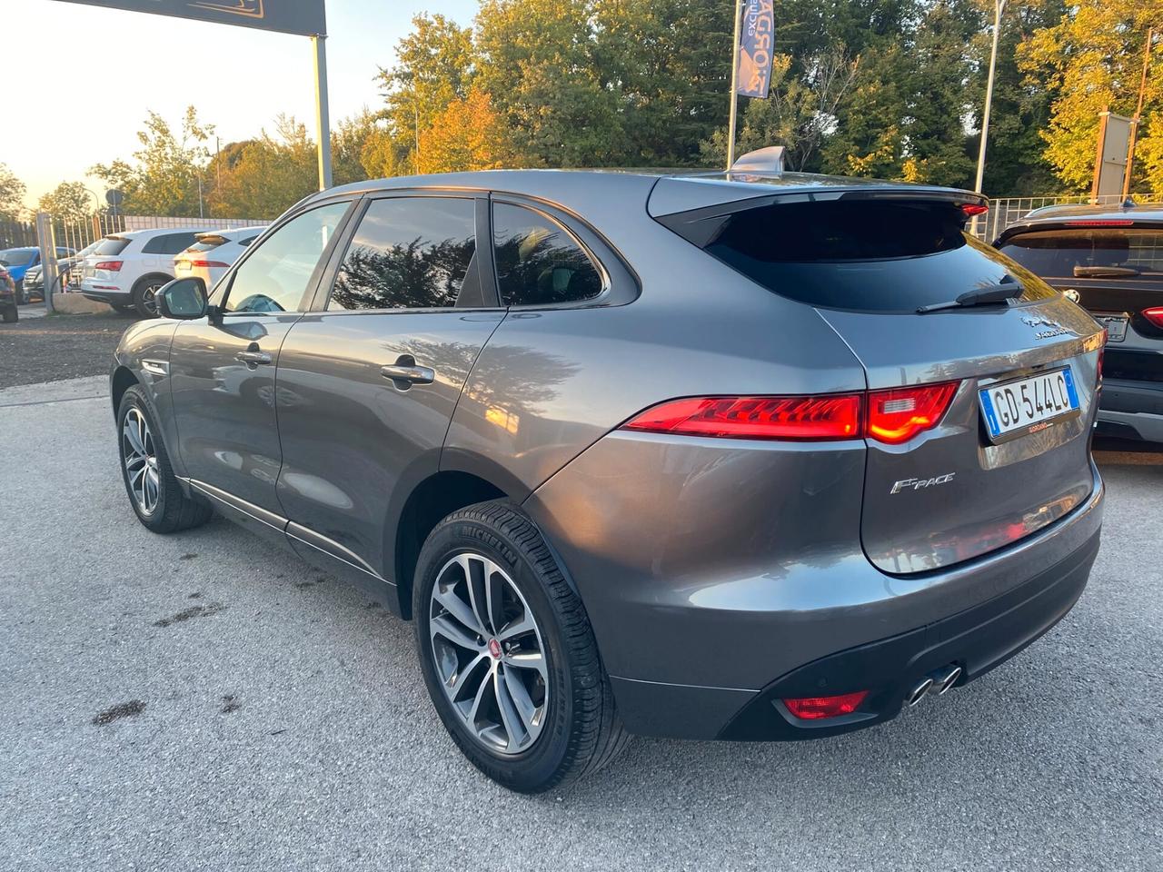 Jaguar F-Pace 2.0 D 180 CV AWD aut. R