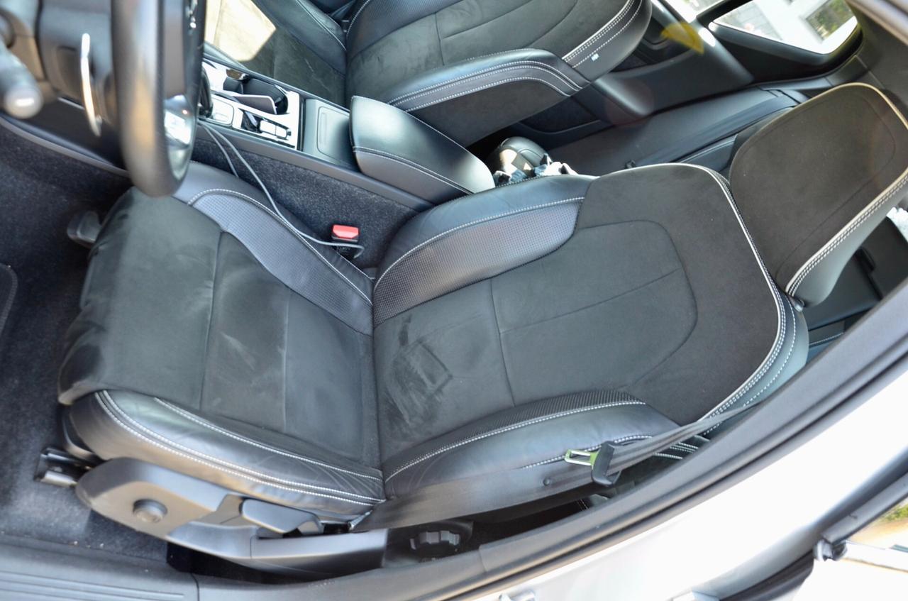 VOLVO XC40 2.0 d4 R-DESIGN AWD 190cv GEARTRONIC, EURO 6D, UFF ITALIANA, SERVICE DIMOSTRABILI, FULL LED, RETROCAMERA, APPLE ANDROID, PERMUTE