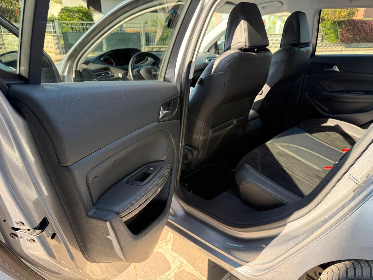 Peugeot 308 PureTech Turbo 130 S&S EAT6 Allure