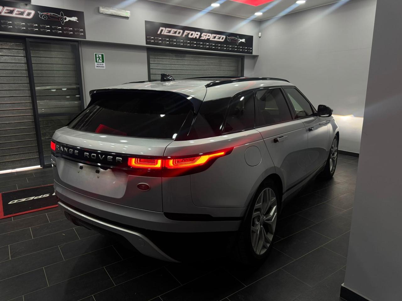 Land Rover Range Rover Velar Range Rover Velar 2.0D I4 240 CV SE