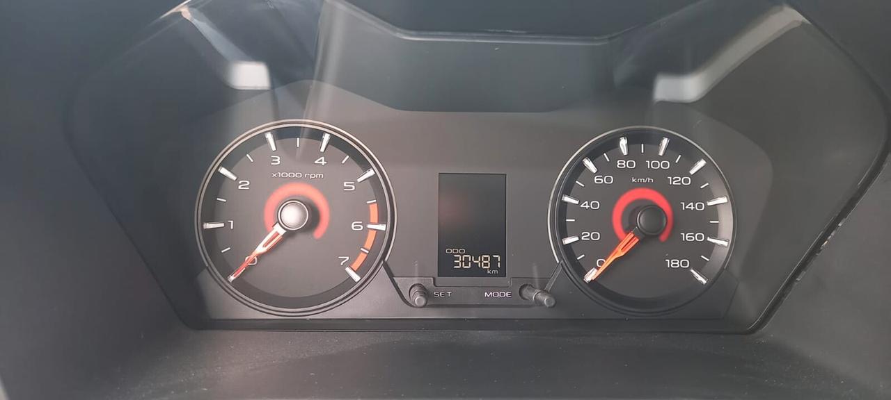 Mahindra KUV 100 NXT Benzina cc. 1.200 - 5 Porte 5 Posti SUV Utilizzabile anche per i Neopatentati (SOLO 30.487 KM....!!!)