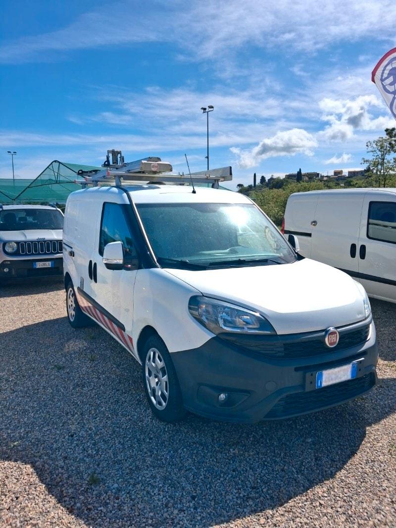 FIAT Doblò 3ª serie Doblò 1.4 T-Jet Natural ...