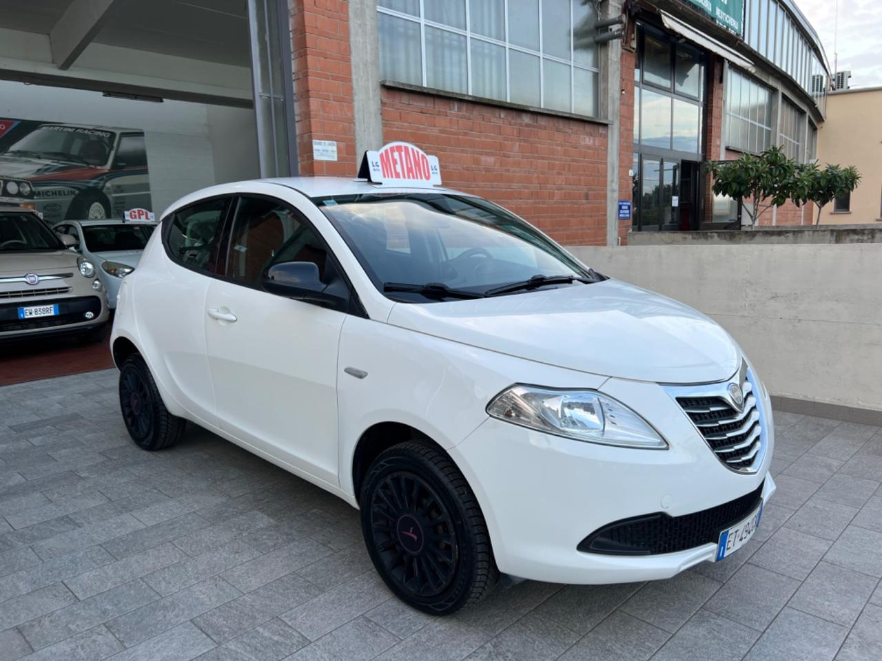 Lancia Ypsilon 0.9 TwinAir 85 CV 5 porte Metano Ecochic Gold