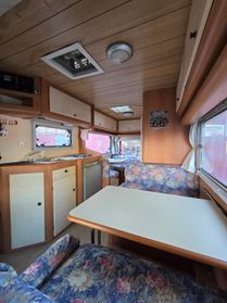 Iveco Daily 30.8. 1 /IG-3.3 Mobilvetta Design camper mansardato