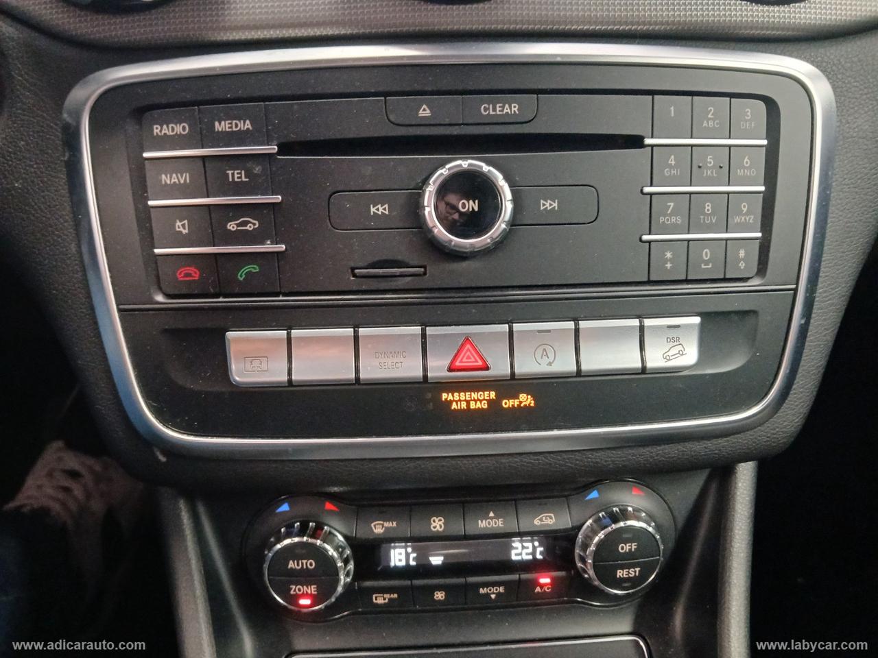MERCEDES-BENZ GLA 200 d Automatic 4Matic Sport