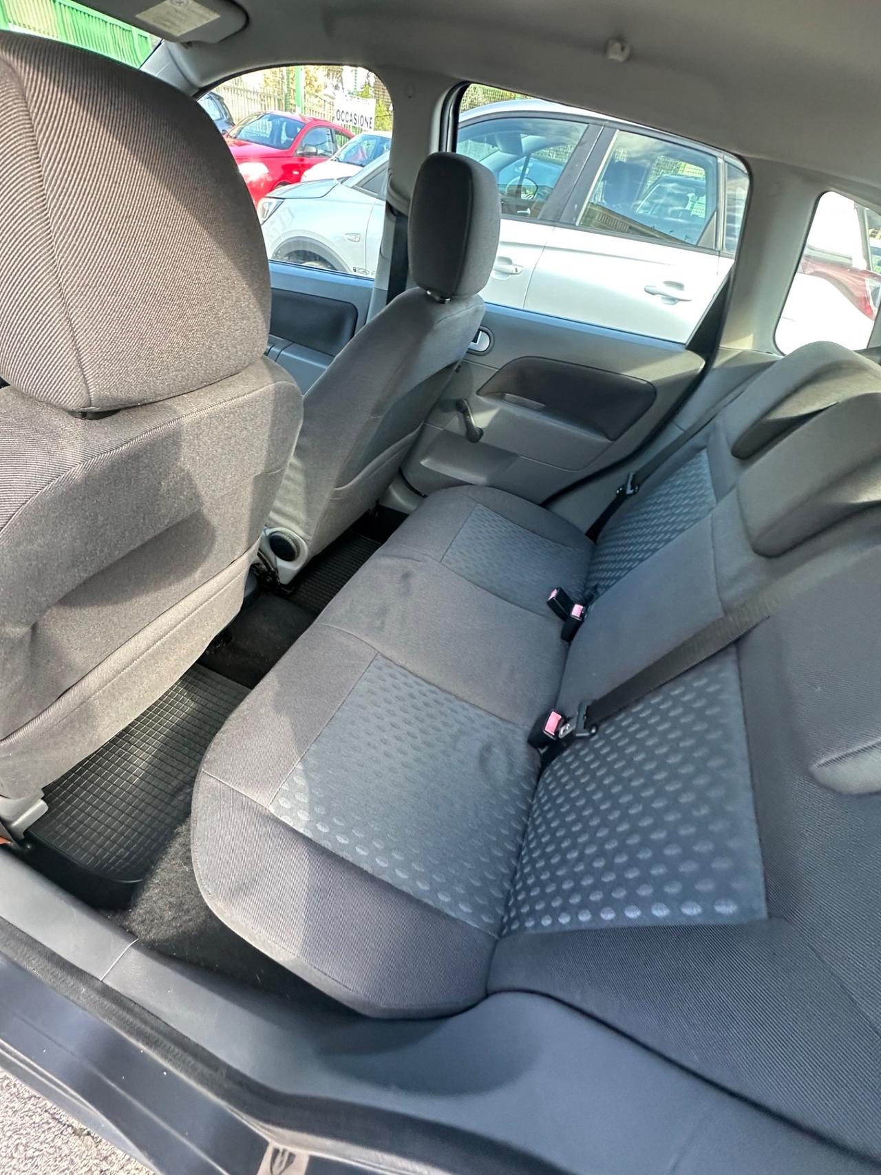 Ford Fiesta 1.2 16V 5p. Ghia