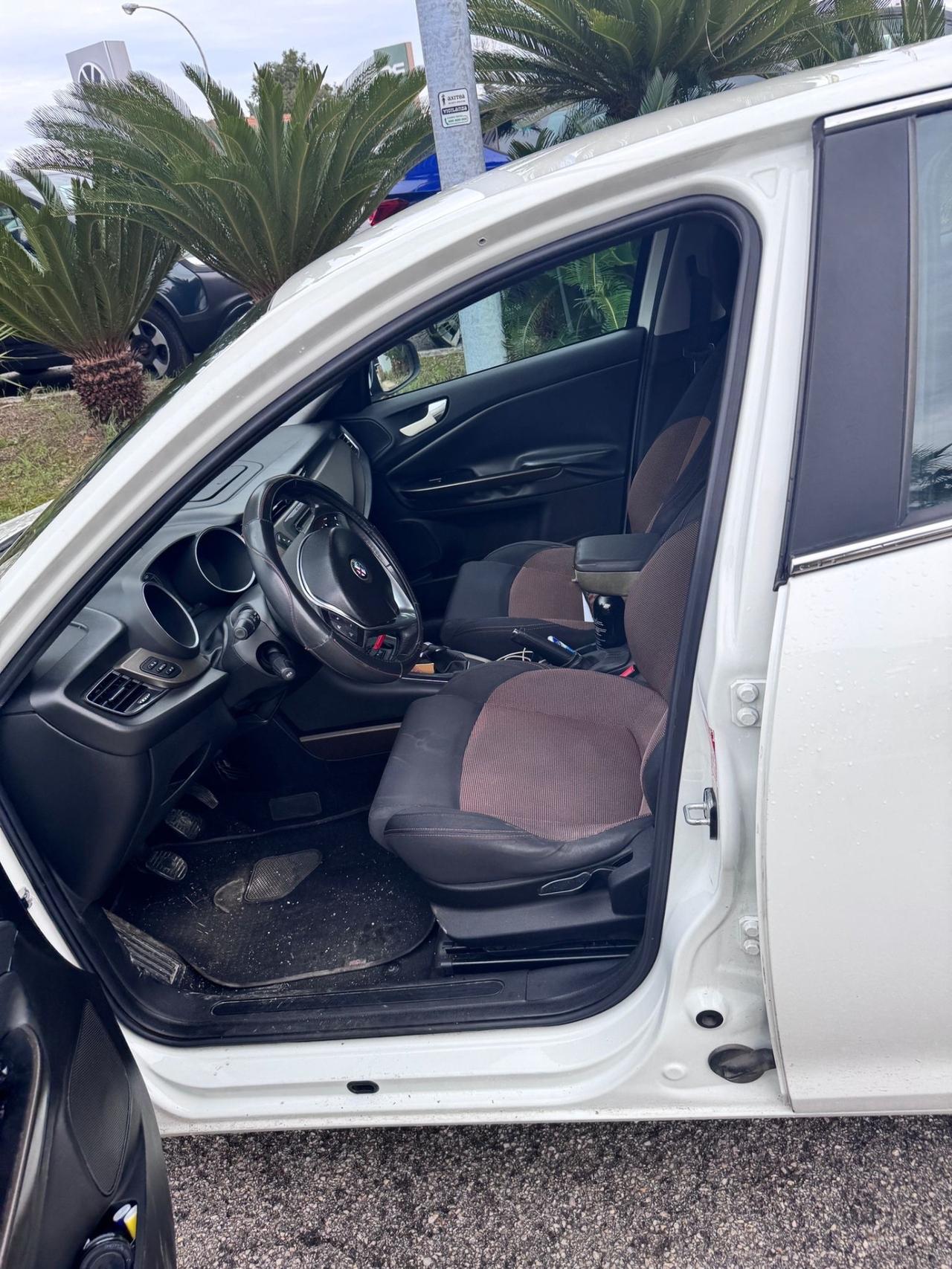 Alfa Romeo Giulietta 1.6 JTDm-2 105 CV Distinctive