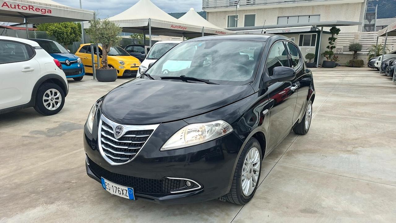 Lancia Ypsilon 1.2 69 CV GPL di serie Ecochic Gold