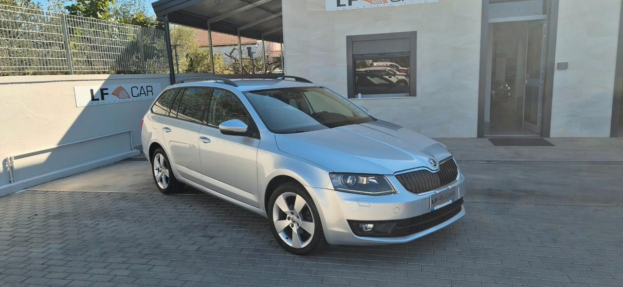 Skoda Octavia 1.6 TDI CR 110 cv DSG Wagon Style
