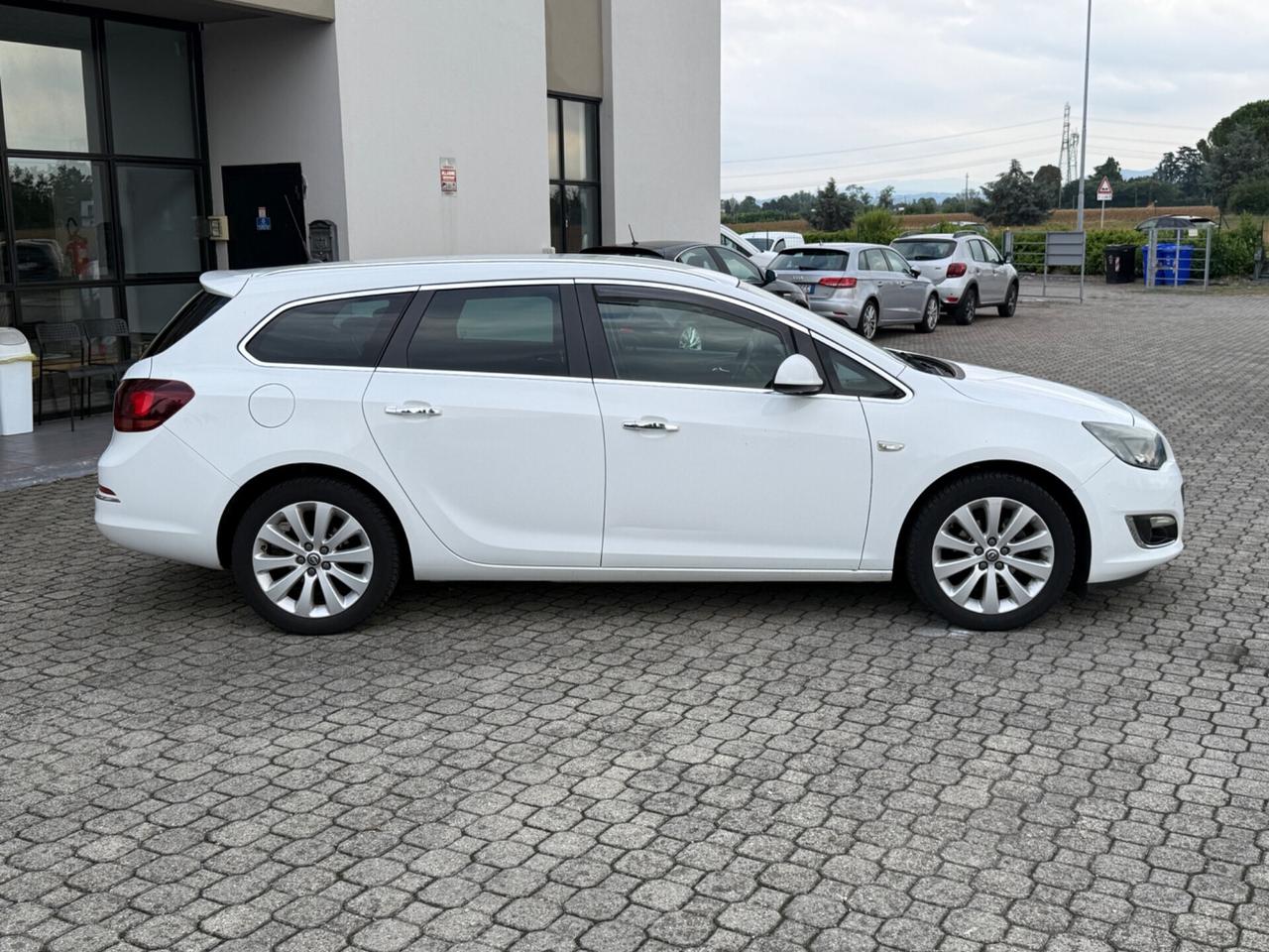 Opel Astra 1.4 Turbo 140CV Sports Tourer GPL Tech Cosmo