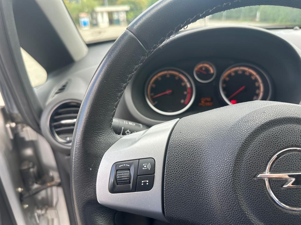 Opel Corsa Cosmo 1.2 Eco FLEX #6774
