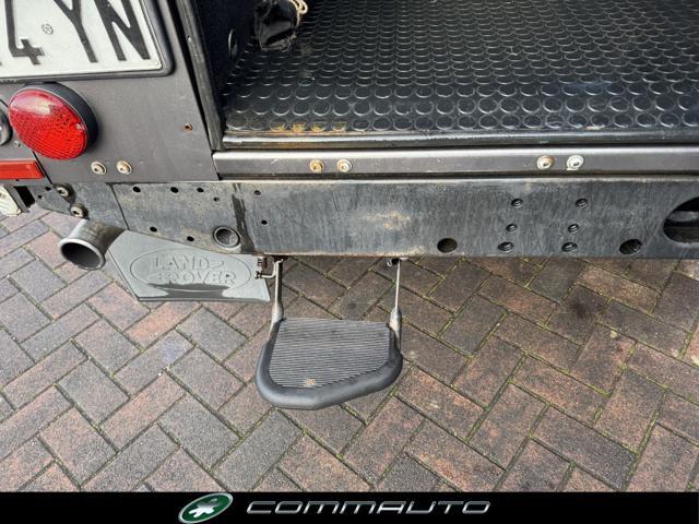 LAND ROVER Defender 110 2.5 Td5 cat S.W. SE