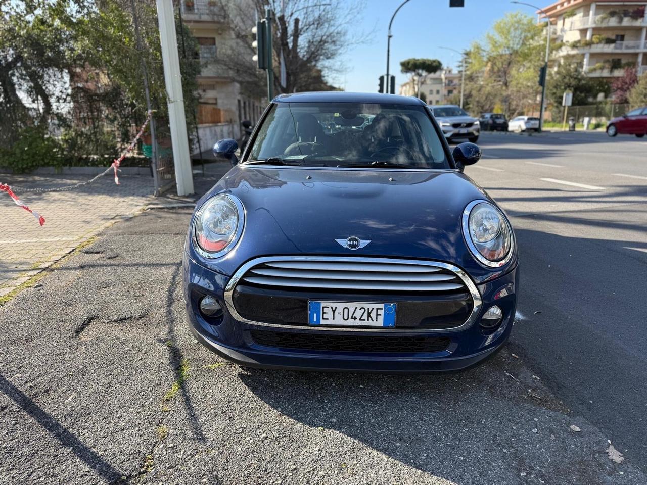 Mini Mini 1.5 Cooper D Business XL Aut. 5 porte Pdc