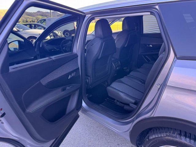 PEUGEOT 5008 130cv EAT8 ALLURE IVA ESPOSTA 7 POSTI automatica