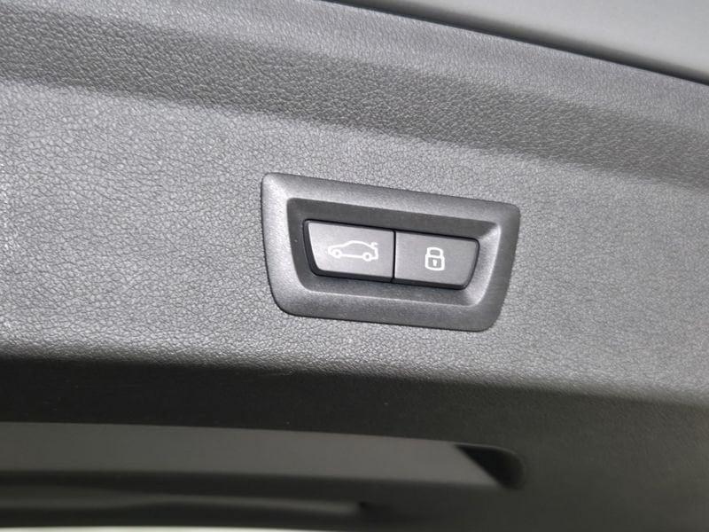 BMW Serie 1 F70 118d autom