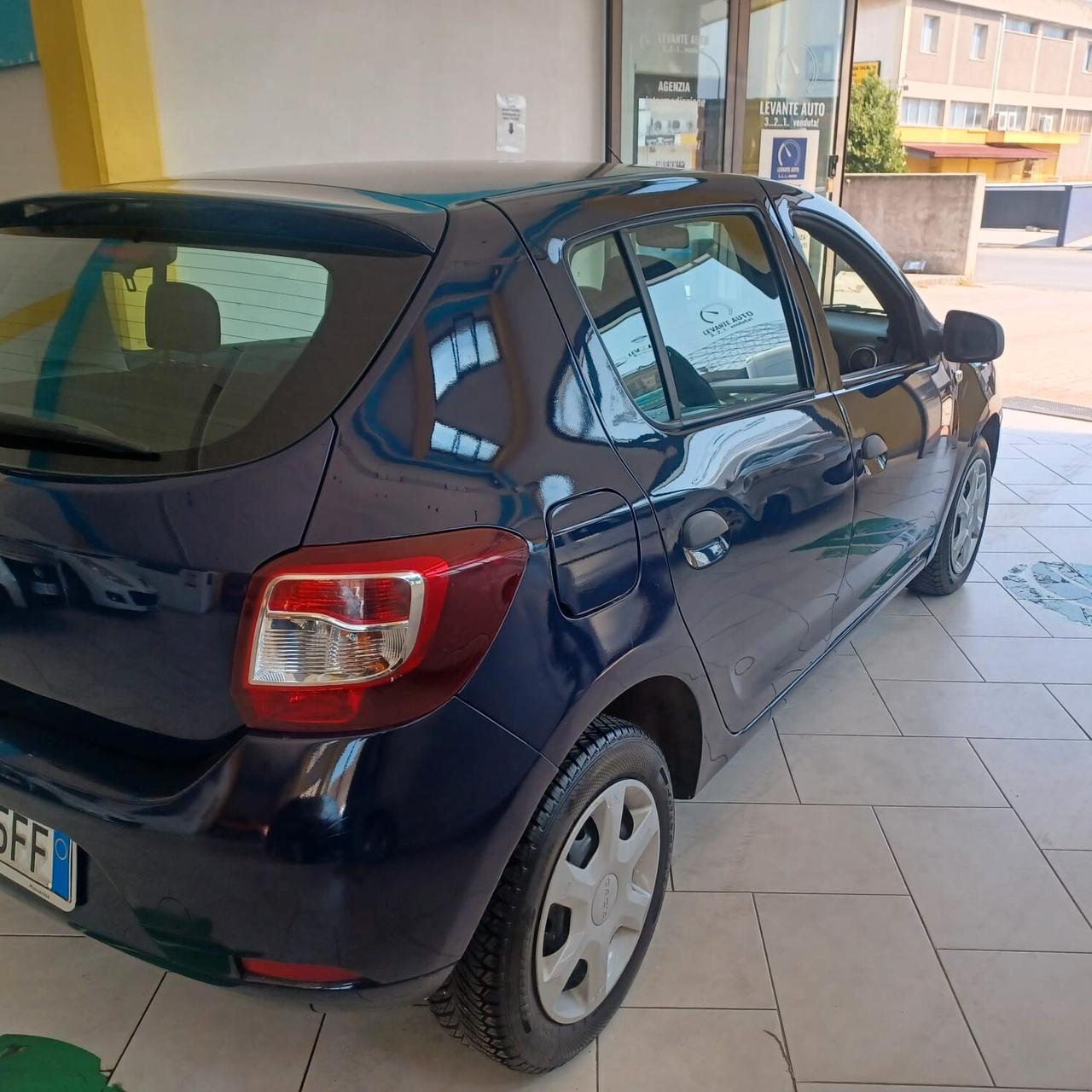 134188KM SANDERO GPL DI FABBRICA PERFETTA