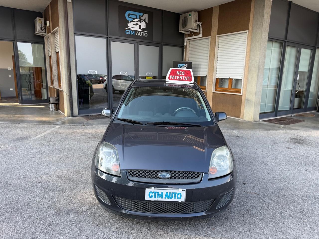 Ford Fiesta 1.2 Benzina 75 Cv - Neopatentati