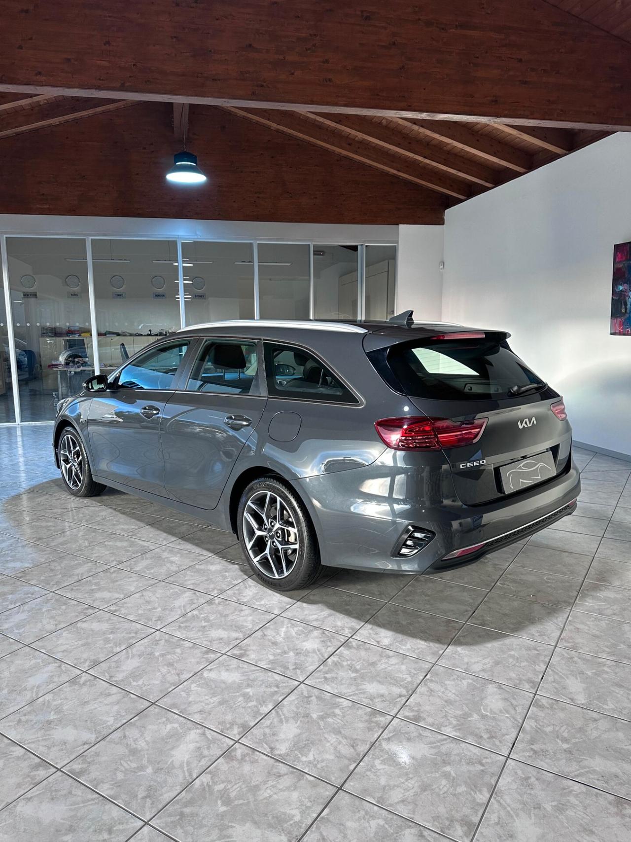 Kia Ceed 1.6 CRDi 136 CV MHEV DCT SW Business