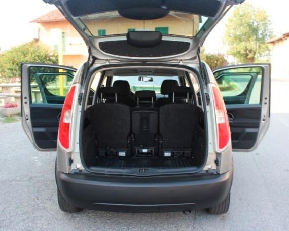 Skoda Roomster 1.2 TSI 86CV Scout CROSSOVER ASSETTO RIALZATO CLIMA AUTOMATICO SENSORI PARK
