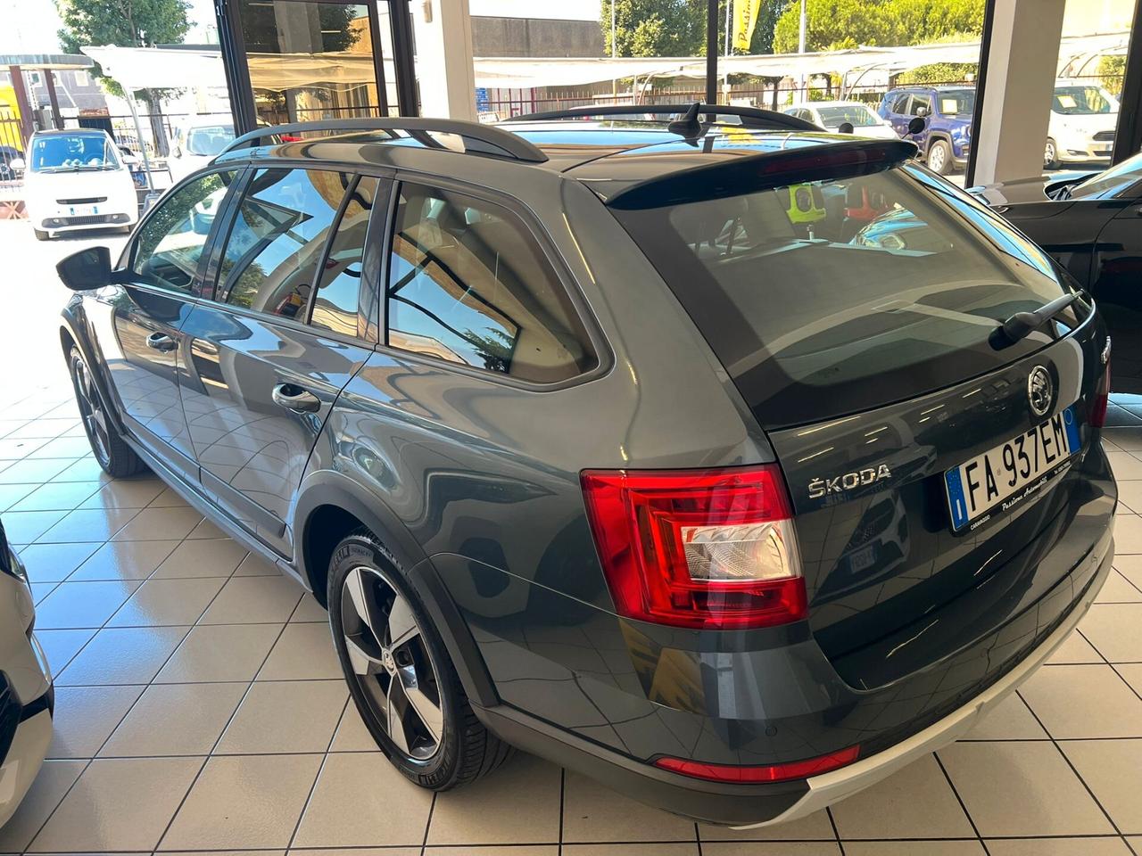 Skoda Octavia 2.0 TDI CR 180 CV 4x4 DSG Wagon Scout