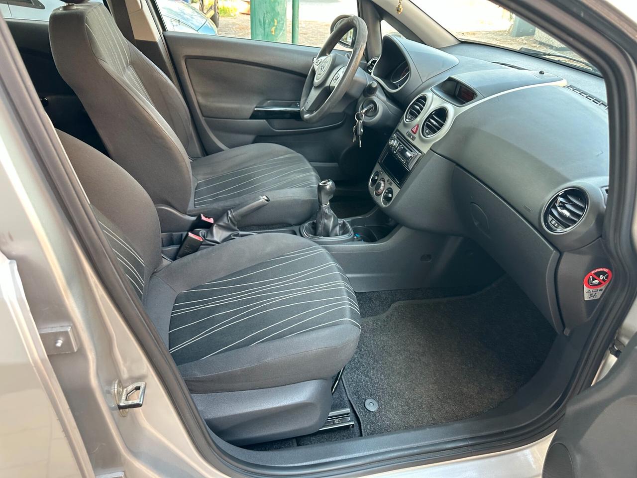 Opel Corsa 1.2 Neopatentati (12 RATE)
