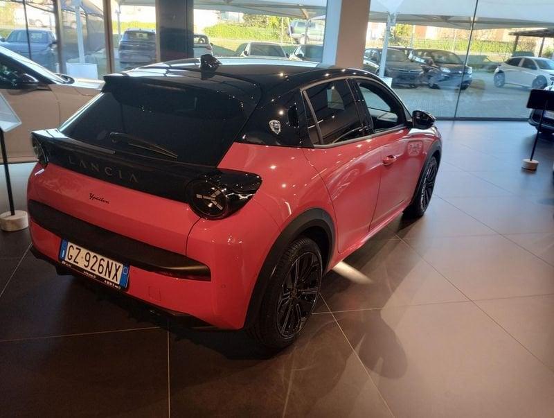 Lancia Ypsilon Ypsilon Hybrid e-DCT HF Line