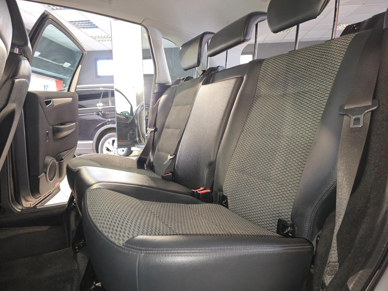 Mercedes-benz B 180 AUTOMATIC