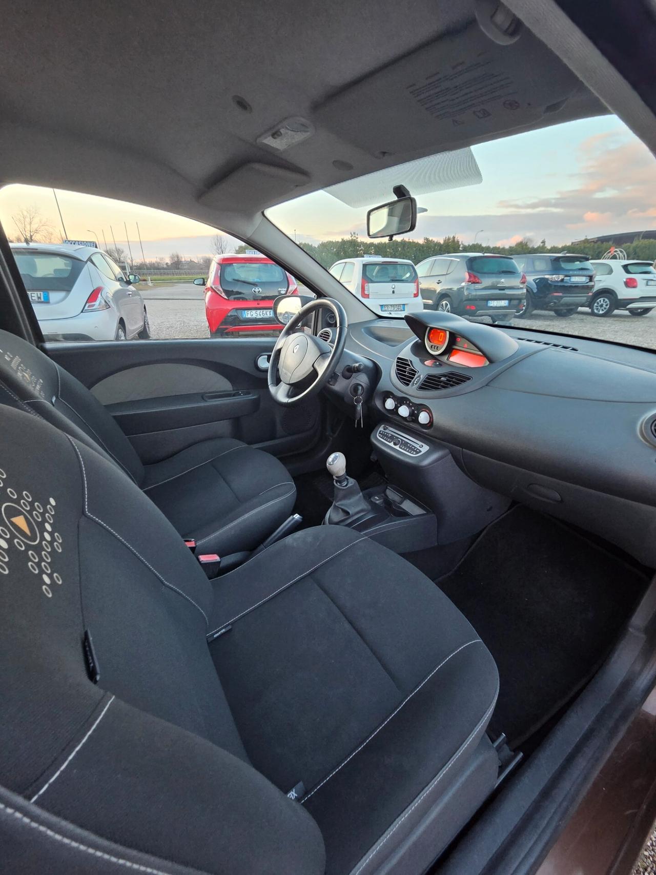 Renault Twingo 1.2 16V LEV Yahoo!