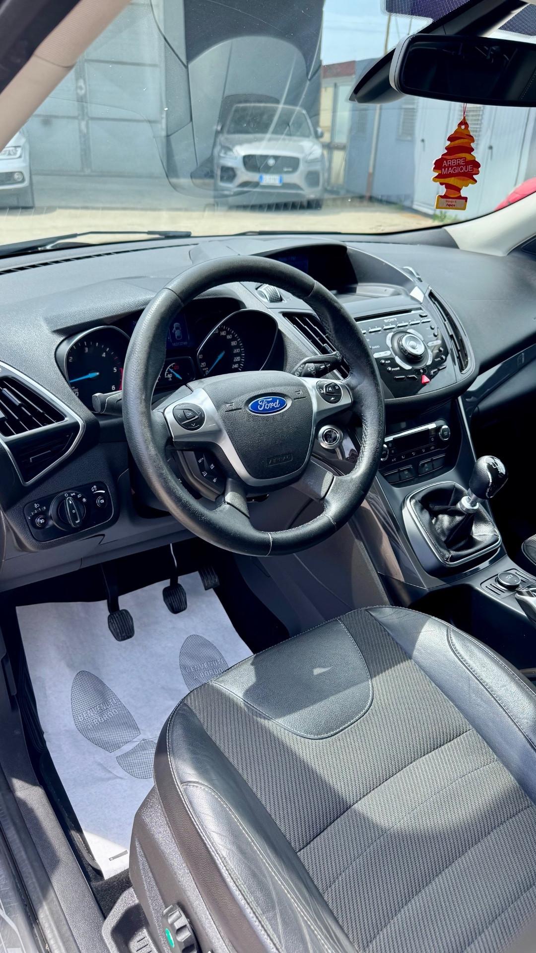 Ford Kuga 2.0 TDCI 120 CV S&S 2WD Titanium