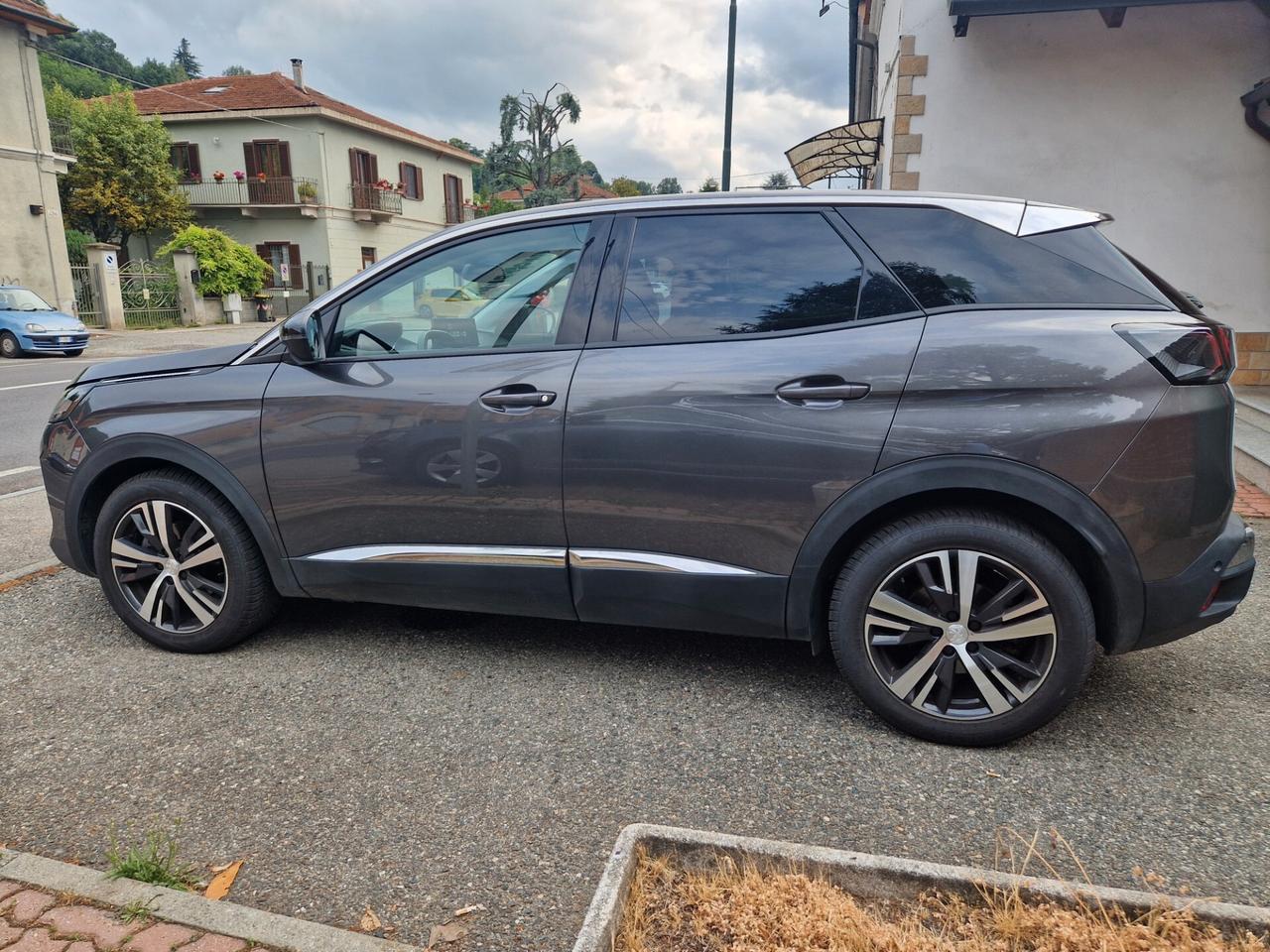 Peugeot 3008 1.5 130CV "67.200 km" AUTOMATICA, Carplay, Telecamera 360