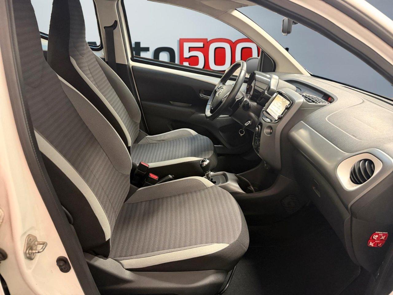 Toyota Aygo 5 Porte Aygo 5p 1.0 x-business m-mt 72cv