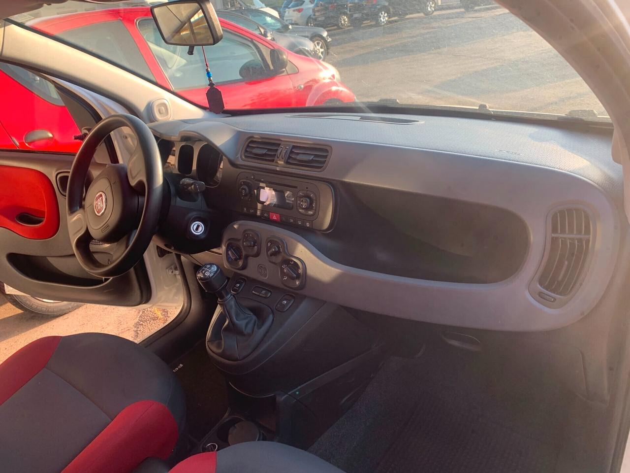 Fiat Panda TDI anno 2016 , km 120.000, 1300 cc, manutentata, 5 porte , unico proprietario, clima vivavoce