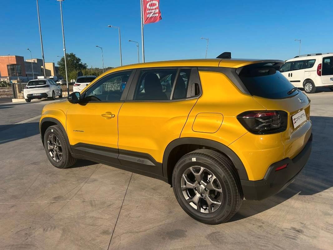 Jeep Avenger 1.2 t. e-hybr.mhev Longitude fwd 110cv edct6