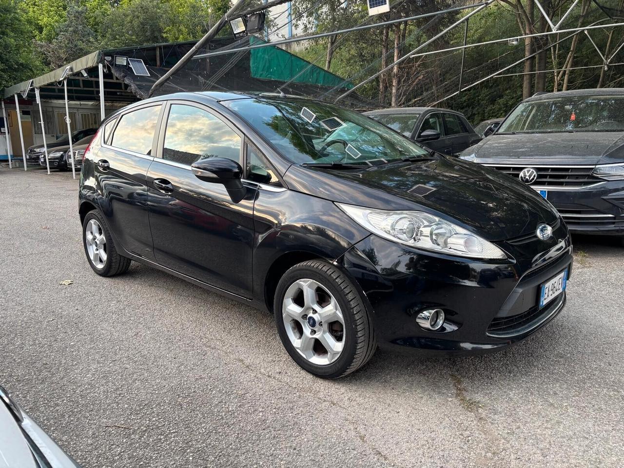 Ford Fiesta 1.4 5 porte GPL Titanium OK Neopatentati
