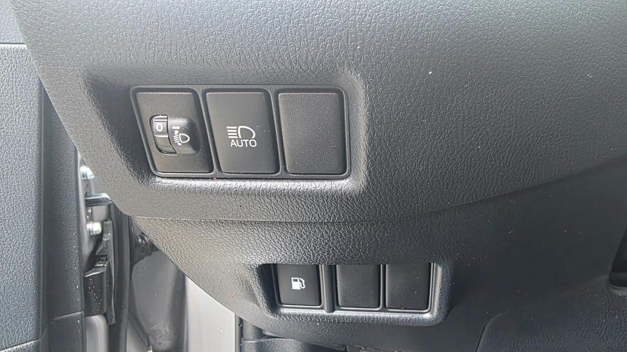 Toyota C-HR 1.8 Hybrid E-CVT Business