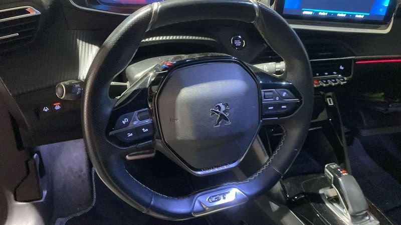 Peugeot 2008 motore elettrico 136 CV GT Pack
