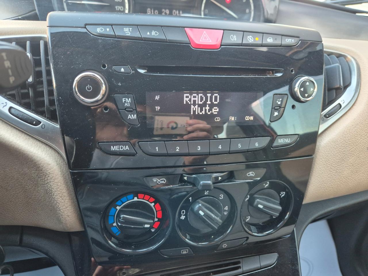 Lancia Ypsilon 1.2 69 CV 5 porte GPL Ecochic Gold