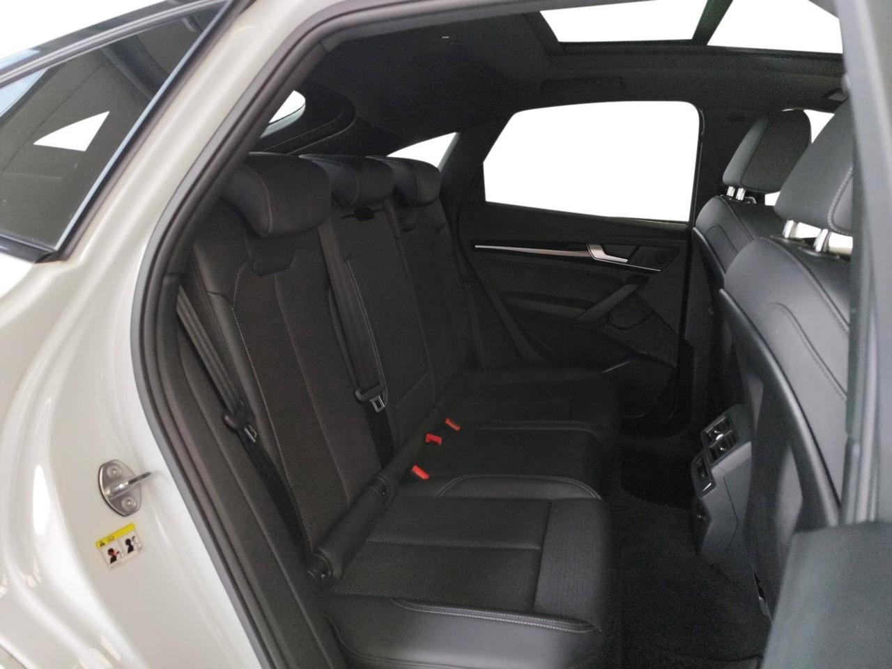 Audi Q5 Sportback 40 tdi mhev Identity Black Quattro