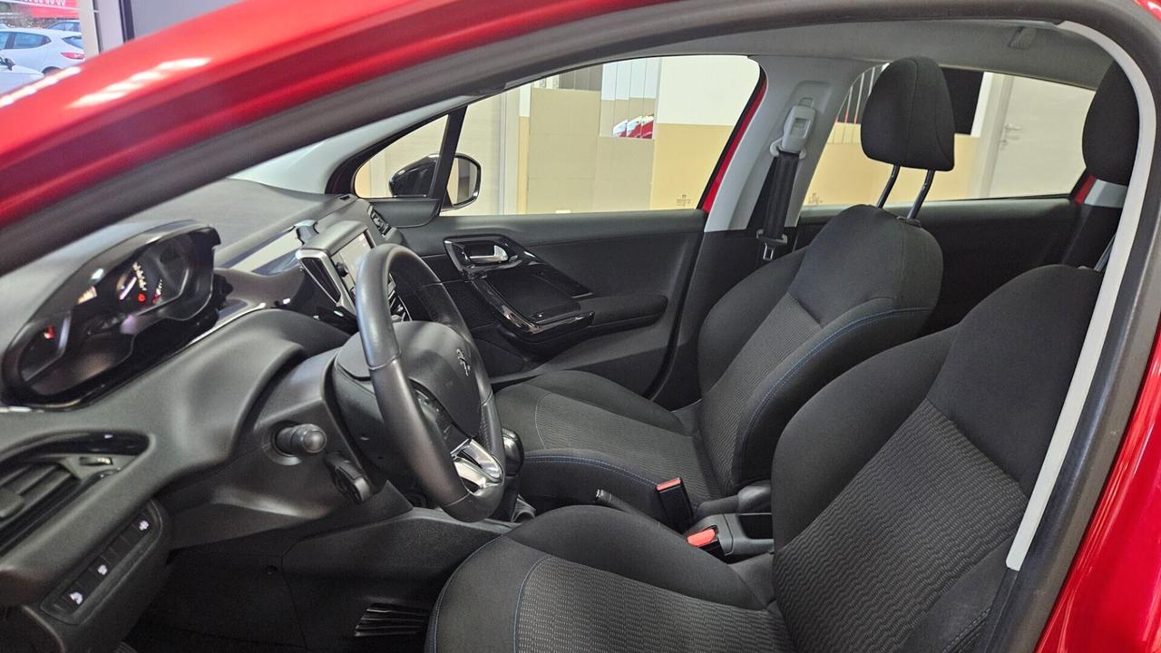 Peugeot 208 PureTech 82 5 porte Allure