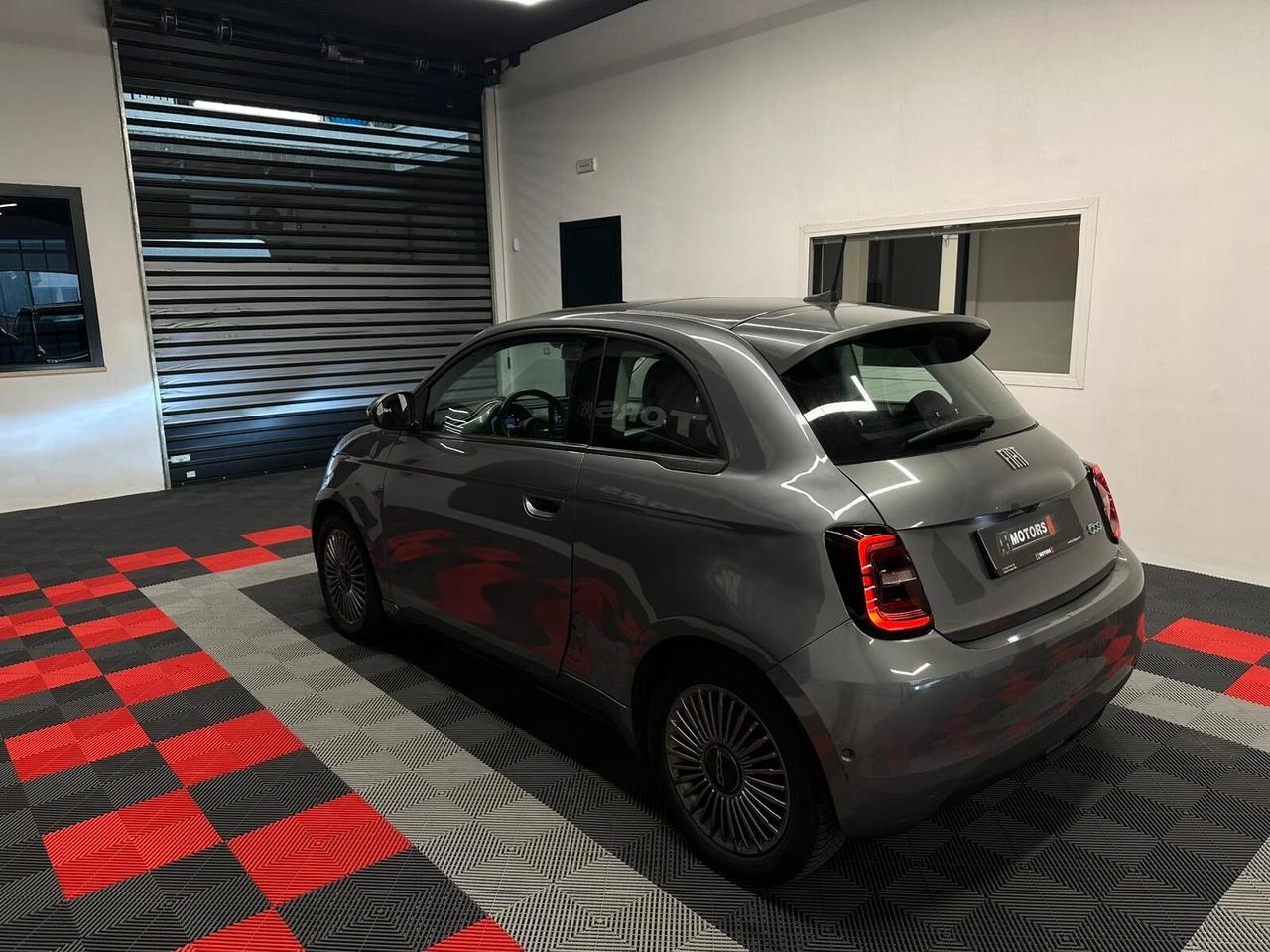 Fiat 500 500e Berlina 42 kWh Icon