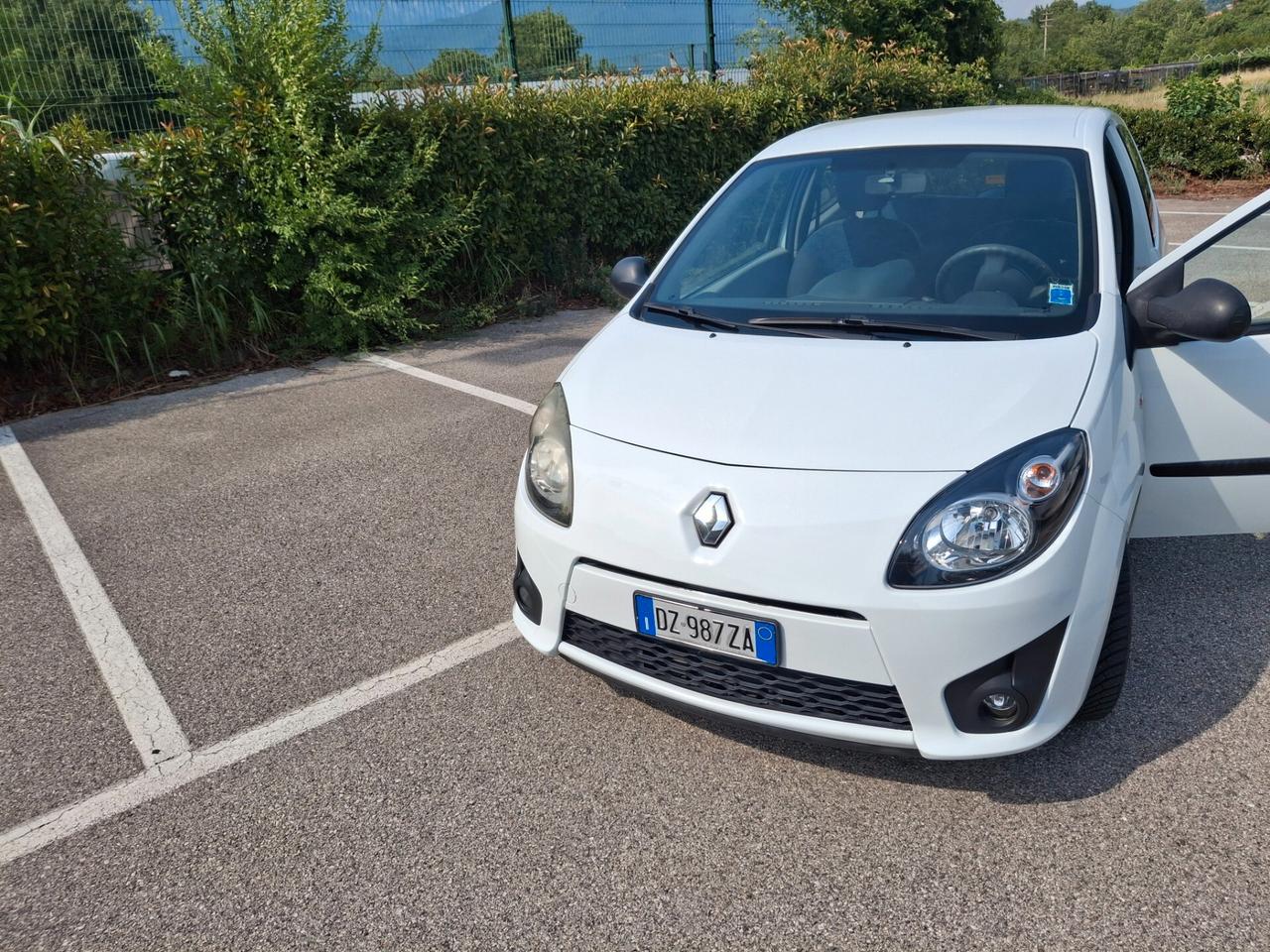 Renault Twingo 1.2 solo 90 mila km per neopatentati