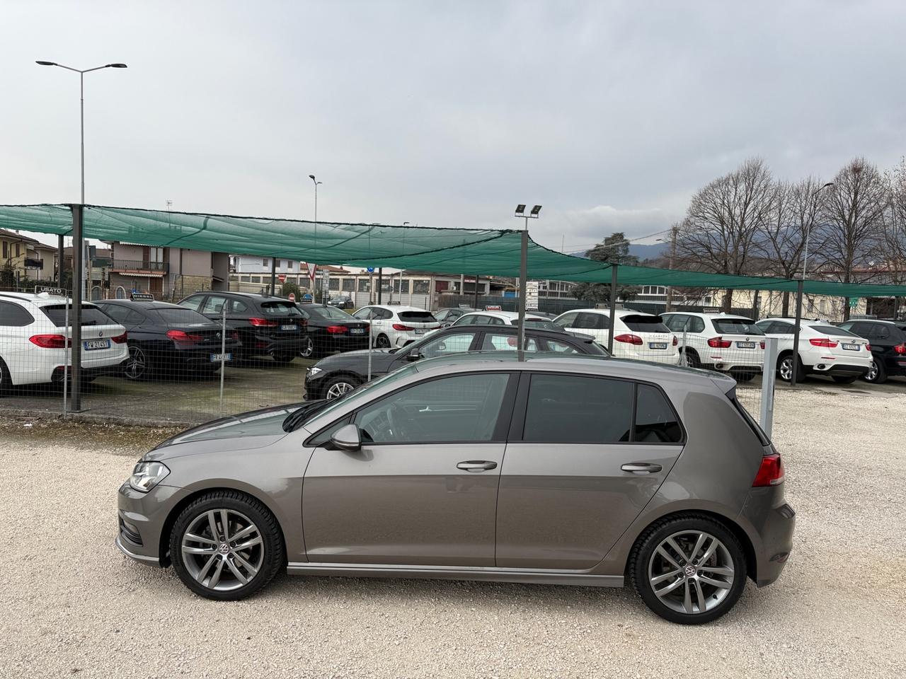 Volkswagen Golf 7 1.6 Tdi Dsg 110cv R-line Edition Uniporp E6