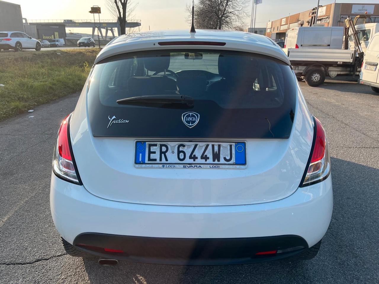 Lancia Ypsilon 1.2 69 CV 5p **NEOPATENTATI**